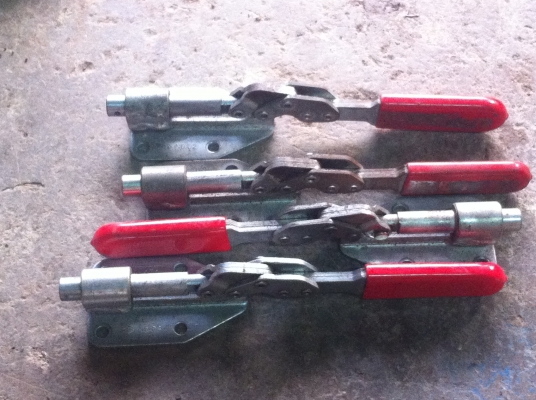 แคมป์จับชิ้นงานมีสามรูปแบบมี 7 ตัว@ 200บาท ใช้จับยึดชิ้นงานได้รวดเร็วงานออกมาดี แคมป์จับชิ้นงานมีสามรูปแบบมี 7 ตัว@ 200บาท ใช้จับยึดชิ้นงานได้รวดเร็วงานออกมาดี