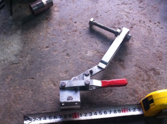 แคมป์จับชิ้นงานมีสามรูปแบบมี 7 ตัว@ 200บาท ใช้จับยึดชิ้นงานได้รวดเร็วงานออกมาดี แคมป์จับชิ้นงานมีสามรูปแบบมี 7 ตัว@ 200บาท ใช้จับยึดชิ้นงานได้รวดเร็วงานออกมาดี