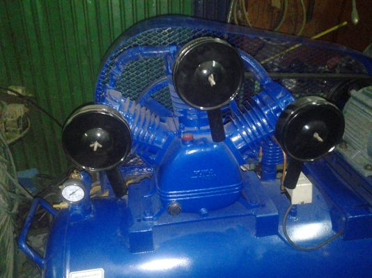 ปั๊มลม puma 5 แรงขนาดถัง 260 มอเตอร์มิตซู พร้อมใช้งานได้ทันที รับประกัน 3 เดือน 0988-693990