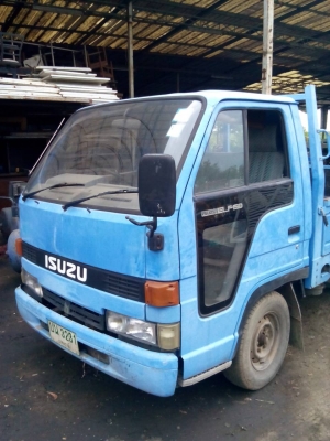 รถ 4 ล้อ ISUZU บรรทุก