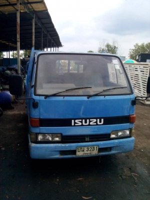 รถ 4 ล้อ ISUZU บรรทุก