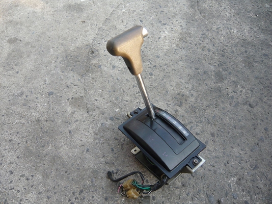 ขายด้ามเข้าเกียร์ออโต้ทรงคลาสสิค