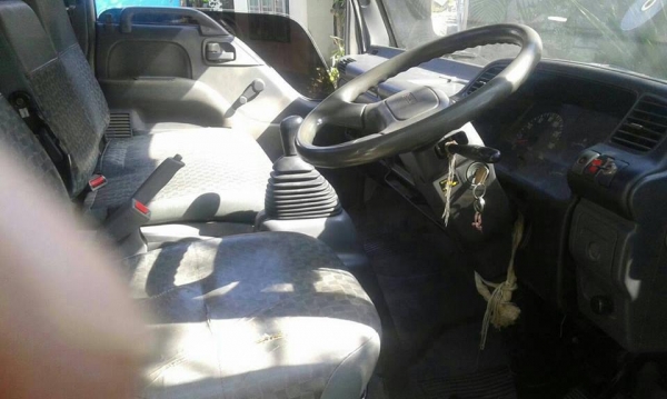 ขาย6ล้อ อีซูซุNPR 130เทอร์โบว์ ปี49แชชซีสวยเครื่องดี ยาว4.30เมตร แชชีสวยเครื่องดี พร้อมคอกบรรทุก แอร์เย็น พ.เพาเวอร์ สภาพพร้อมลุยงาน