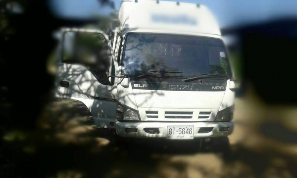 ขาย6ล้อ อีซูซุNPR 130เทอร์โบว์ ปี49แชชซีสวยเครื่องดี ยาว4.30เมตร แชชีสวยเครื่องดี พร้อมคอกบรรทุก แอร์เย็น พ.เพาเวอร์ สภาพพร้อมลุยงาน