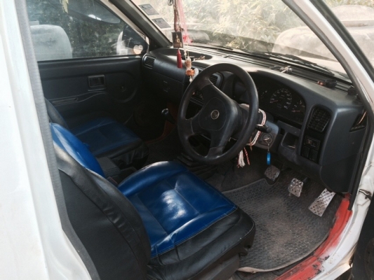 Nissun Big M ปี 97 เครื่องดี คันชีสวย ภาษีเต็มเอกสารพร้อมโอน