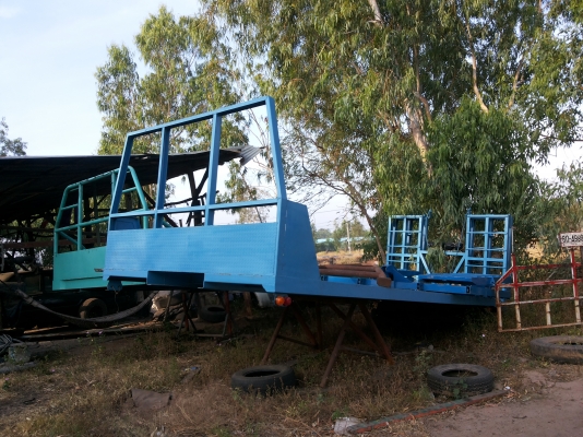 หางปลาใสแมกโคและรถเกี่ยวยาว 6.50 ซม.