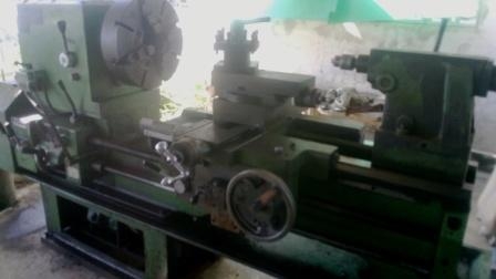 แท่นกลึง 6 ฟุต 2 เพลา เกียร์บล็อก รุ่นนัก รูเพลา 3 นิ้ว หน้าแท่นกว้างพร้อมใช้ 98,000