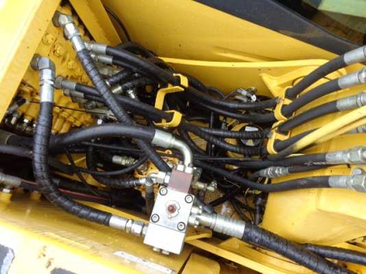 Komatsu PW130-7 ปี 2006 สภาพสวย นำเข้าตรงจากยุโรป ไม่แพง