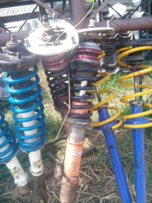 โช้คแต่งจาก Japan มีหลายรุ่นครับ