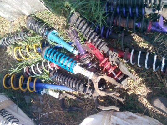 โช้คแต่งจาก Japan มีหลายรุ่นครับ