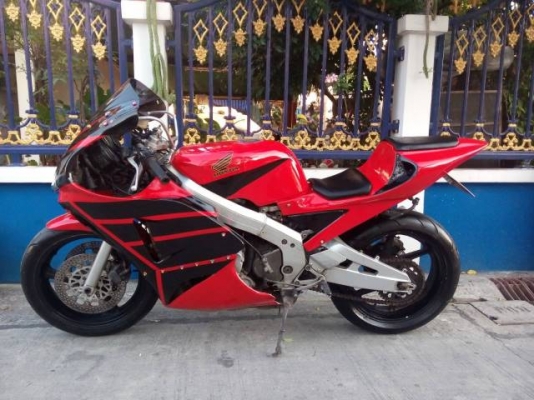 โอ บางนา ขาย cbr400 ปี89 ทะเบียนแท้ เครื่องดี สีทำมาใหม่สวยๆ รถพร้อมใช้งาน ราคาเบาๆ 67500 บาท