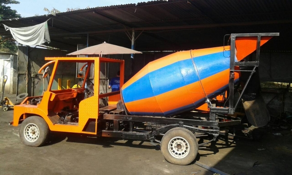 ขายรถโม่ปูน ต่อเสร็จใหม่ๆใช้เครื่อง ISUZU มังกรทอง