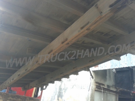 กระบะรถ 6 ล้อคาร์โก้  กระบะยาว 4.5 เมตร กว้าง 2.10 เมตร