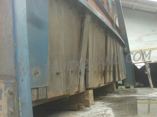 กระบะรถ 6 ล้อคาร์โก้  กระบะยาว 4.5 เมตร กว้าง 2.10 เมตร