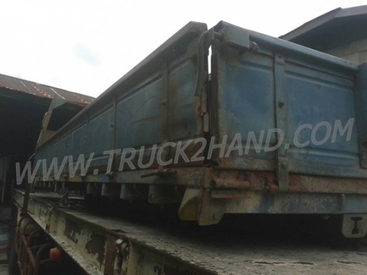 กระบะรถ 6 ล้อคาร์โก้  กระบะยาว 4.5 เมตร กว้าง 2.10 เมตร