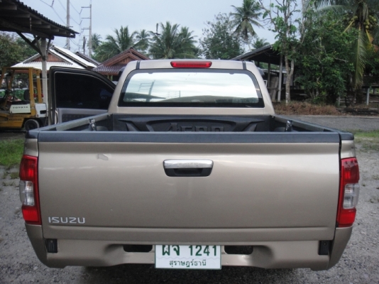 SLX 2.5 ปี04 เครื่องดี สีบาง คัชชีสวย  และมีรถราคาถูกๆราคาส่ง เชิญชมรายละเอืยด.http://www.rodban.net/