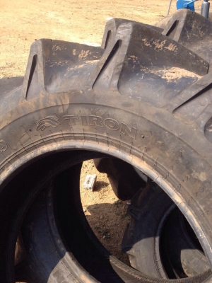 ขายยาง13.6 26 + 8-18สภาพสวยๆคับ เส้น4 ลูกค้าจากนครสวรรค์คับ ขายยาง13.6 26 + 8-18สภาพสวยๆคับ เส้น4 ลูกค้าจากนครสวรรค์คับ