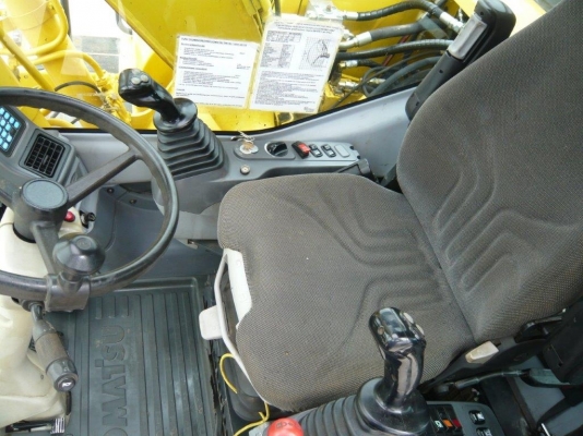 แบ็คโฮล้อยาง PW130-7K สนใจโทร 083 081 2889 ฟ้า: NDTT