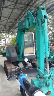 รถแบคโฮ   KOBELCO   SK75UR
