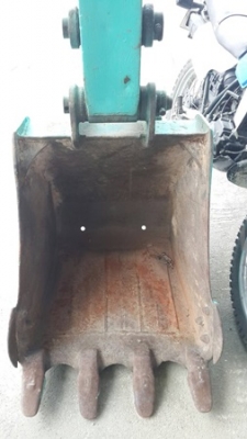 รถแบคโฮ   KOBELCO   SK75UR