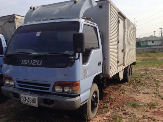 ขาย 6 ล้ออีซูซุ NQR ปี 2540 เครื่อง 120 แรงฝาขาว ยาว 5.50 เมตร