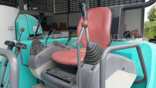 รถแบคโฮ KOMATSU PC25