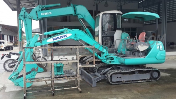 รถแบคโฮ KOMATSU PC25