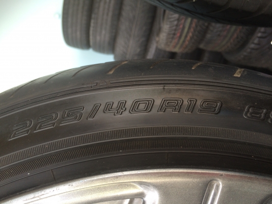 ขายแม็กซ์พร้อมยาง 225/40-19 กว้าง 9.5