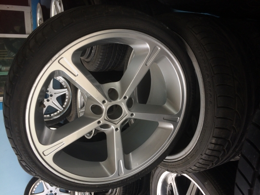 ขายแม็กซ์เดิม BMW 5รู120  5 ก้าน พร้อมยาง 235/35-19