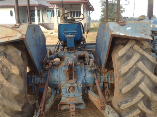 (((ขายด่วน 2 คัน))) รถไถ Ford ตามสภาพ