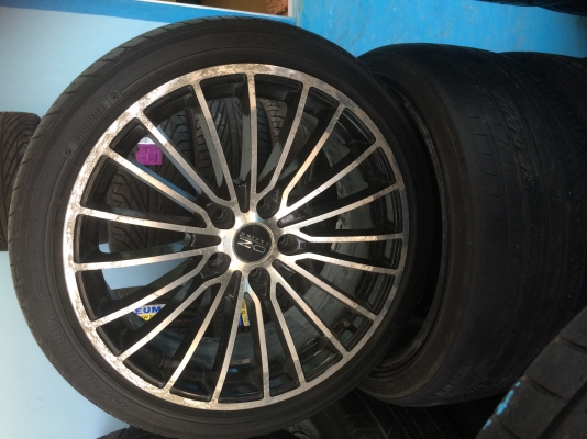 ขายแม็กซ์พร้อมยาง yokohama 225/40-18 5รู พร้อมใช้