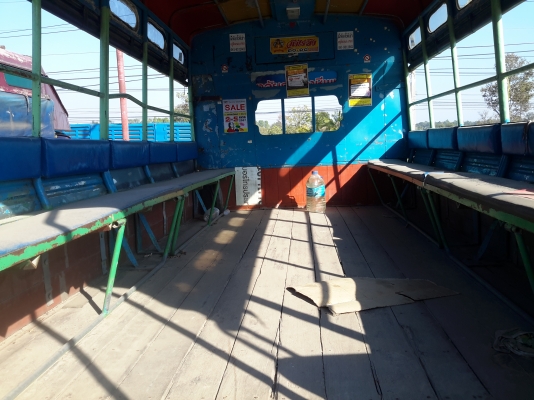 ขายกระบะรถโดยสาร