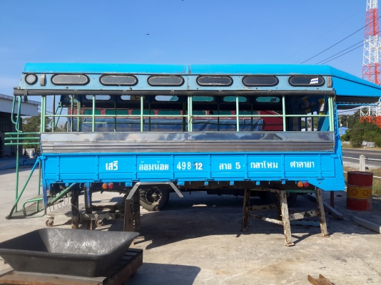 ขายกระบะรถโดยสาร