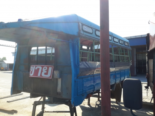 ขายกระบะรถโดยสาร