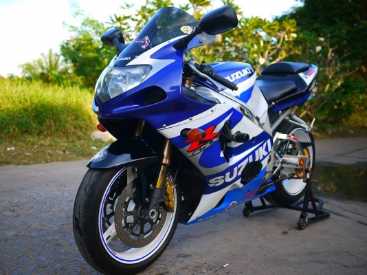 ขาย Suzuki K1 1000cc พร้อมเอกสาร สพม แท้ทุกฉบับ เครื่องสดมาก ระบบไฟสมบูรณ์