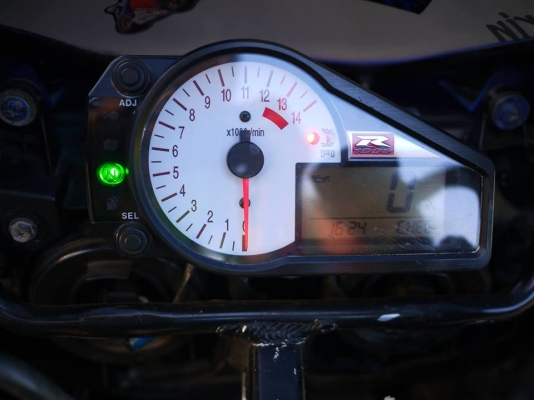 ขาย Suzuki K1 1000cc พร้อมเอกสาร สพม แท้ทุกฉบับ เครื่องสดมาก ระบบไฟสมบูรณ์