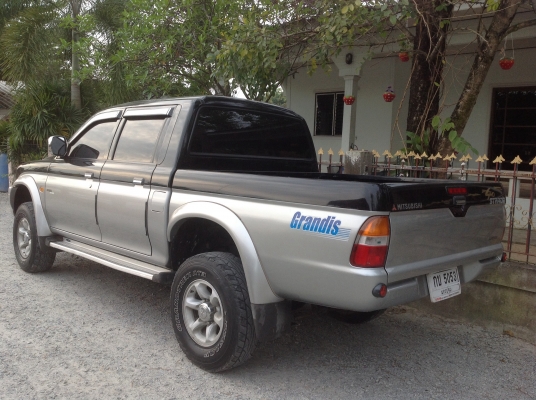 มิตซูบิชิ สตราด้า 4 ประตู โฟวิล รถสวย เครื่องชั้นหนึ่ง