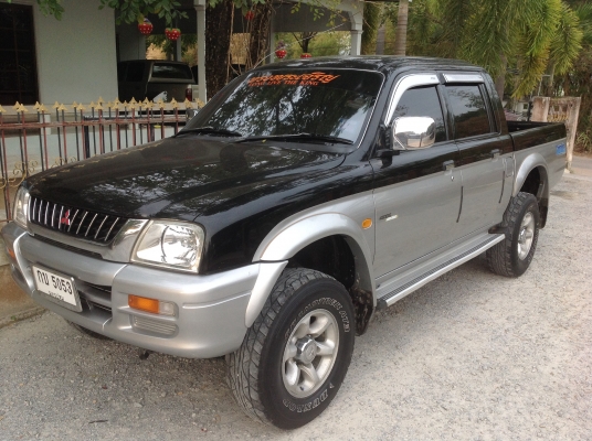 มิตซูบิชิ สตราด้า 4 ประตู โฟวิล รถสวย เครื่องชั้นหนึ่ง