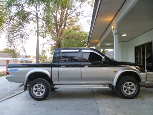 มิตซูบิชิ สตราด้า 4 ประตู โฟวิล รถสวย เครื่องชั้นหนึ่ง