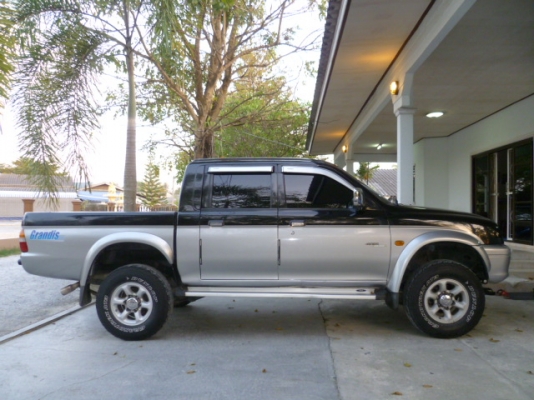 มิตซูบิชิ สตราด้า 4 ประตู โฟวิล รถสวย เครื่องชั้นหนึ่ง