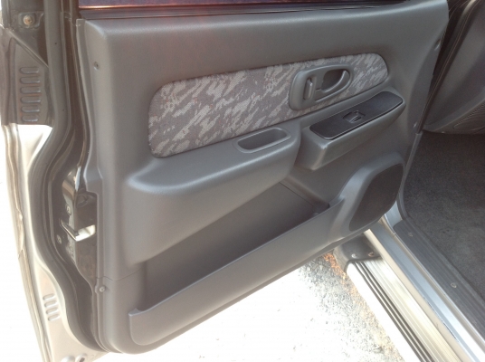 มิตซูบิชิ สตราด้า 4 ประตู โฟวิล รถสวย เครื่องชั้นหนึ่ง