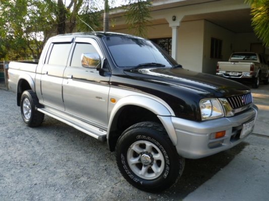 มิตซูบิชิ สตราด้า 4 ประตู โฟวิล รถสวย เครื่องชั้นหนึ่ง