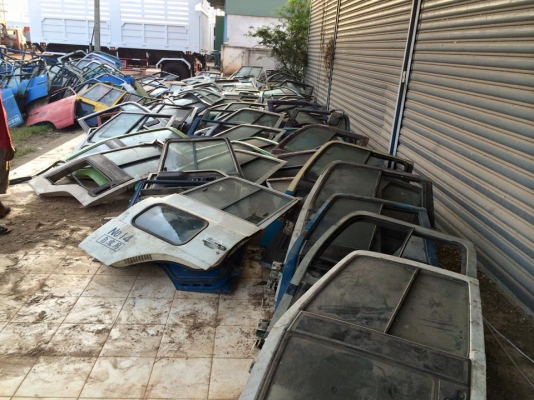 แสงฟ้าเต้นรถ///จำหน่ายประตูรถบรรทุกเก่าญี่ปุ่น ฮีโน่ อีซุซุ มิตรซู โตโยต้า ยูดี และอีกหลายรุ่น