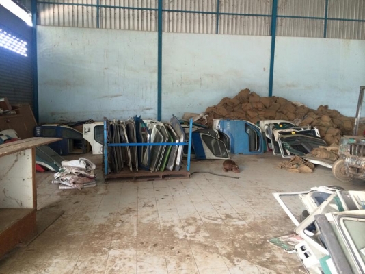 แสงฟ้าเต้นรถ///จำหน่ายประตูรถบรรทุกเก่าญี่ปุ่น ฮีโน่ อีซุซุ มิตรซู โตโยต้า ยูดี และอีกหลายรุ่น