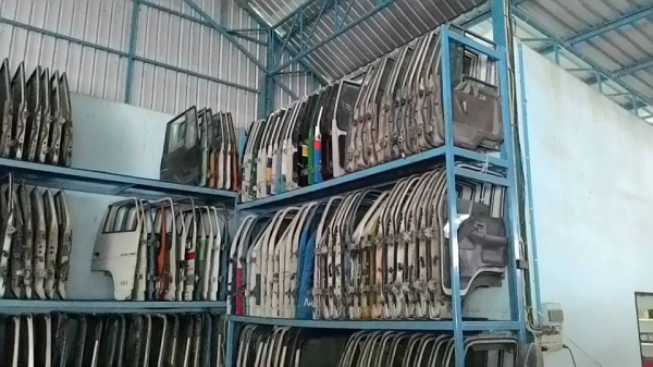 แสงฟ้าเต้นรถ///จำหน่ายประตูรถบรรทุกเก่าญี่ปุ่น ฮีโน่ อีซุซุ มิตรซู โตโยต้า ยูดี และอีกหลายรุ่น