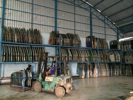 แสงฟ้าเต้นรถ///จำหน่ายประตูรถบรรทุกเก่าญี่ปุ่น ฮีโน่ อีซุซุ มิตรซู โตโยต้า ยูดี และอีกหลายรุ่น