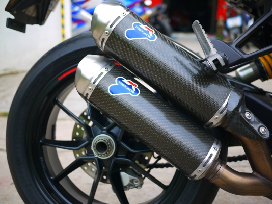 ขาย Ducati Monster 1100 evo พร้อมทะเบียนแท้ รถศูนย์ทองหล่อ ขาย Ducati Monster 1100 evo พร้อมทะเบียนแท้ รถศูนย์ทองหล่อ