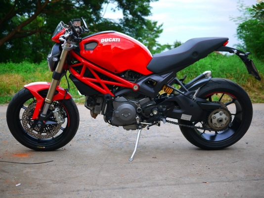 ขาย Ducati Monster 1100 evo พร้อมทะเบียนแท้ รถศูนย์ทองหล่อ ขาย Ducati Monster 1100 evo พร้อมทะเบียนแท้ รถศูนย์ทองหล่อ