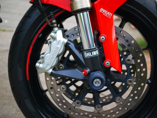 ขาย Ducati Monster 1100 evo พร้อมทะเบียนแท้ รถศูนย์ทองหล่อ ขาย Ducati Monster 1100 evo พร้อมทะเบียนแท้ รถศูนย์ทองหล่อ