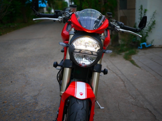 ขาย Ducati Monster 1100 evo พร้อมทะเบียนแท้ รถศูนย์ทองหล่อ ขาย Ducati Monster 1100 evo พร้อมทะเบียนแท้ รถศูนย์ทองหล่อ